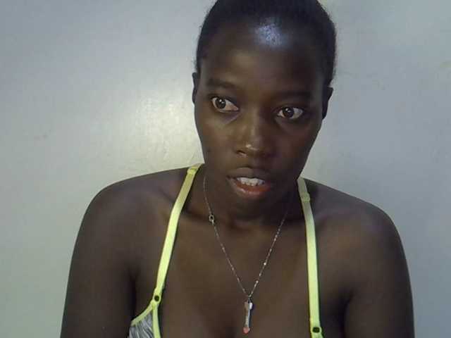miss-vibes live cam on BongaCams