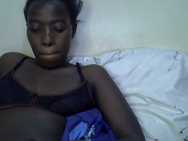 miss-vibes live cam on BongaCams