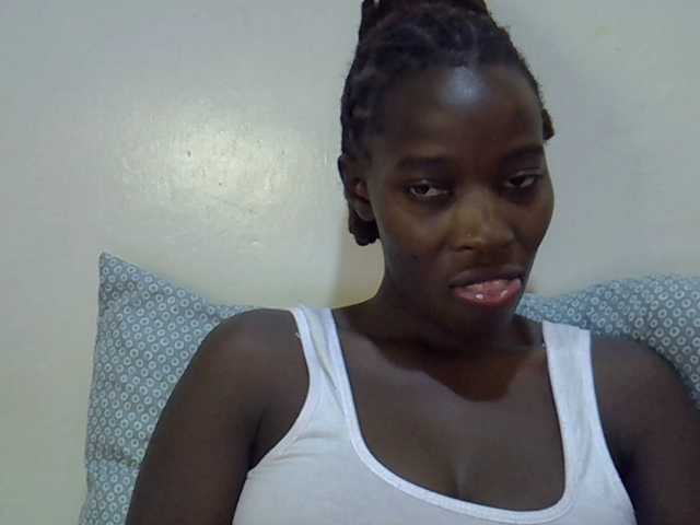 miss-vibes live cam on BongaCams