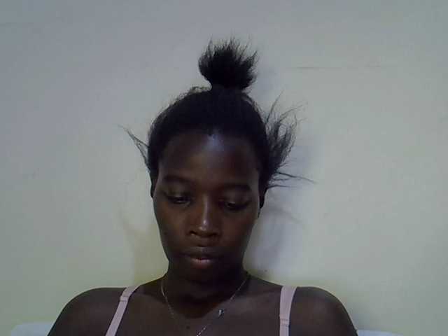 miss-vibes live cam on BongaCams