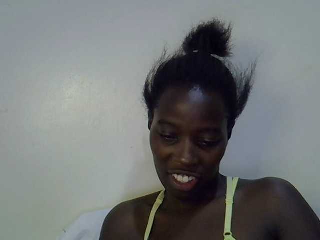miss-vibes live cam on BongaCams