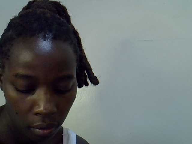 miss-vibes live cam on BongaCams