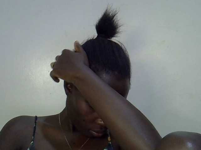 miss-vibes live cam on BongaCams