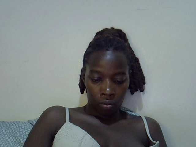 miss-vibes live cam on BongaCams