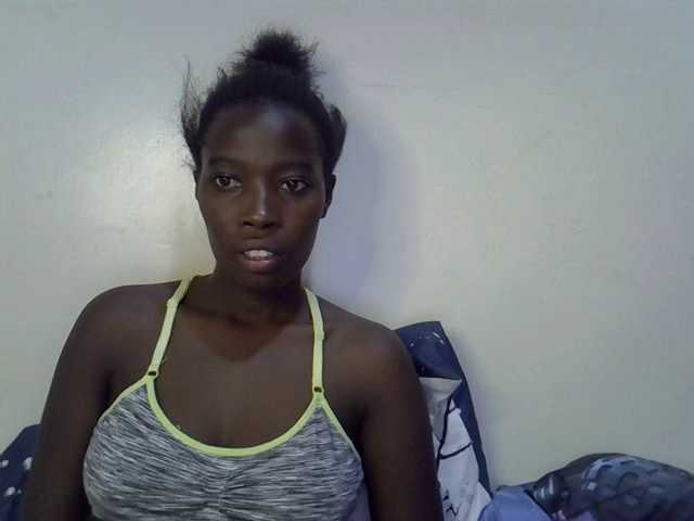 miss-vibes live cam on BongaCams