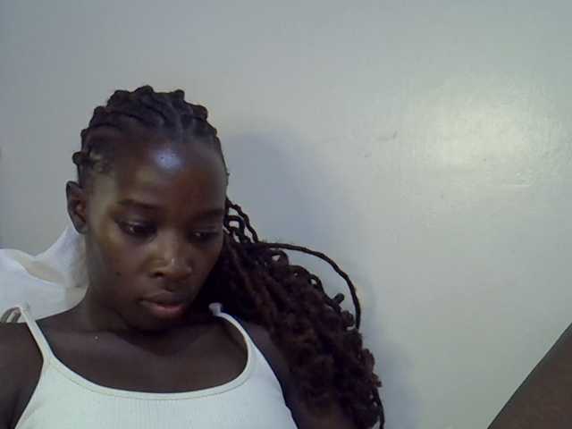 miss-vibes live cam on BongaCams