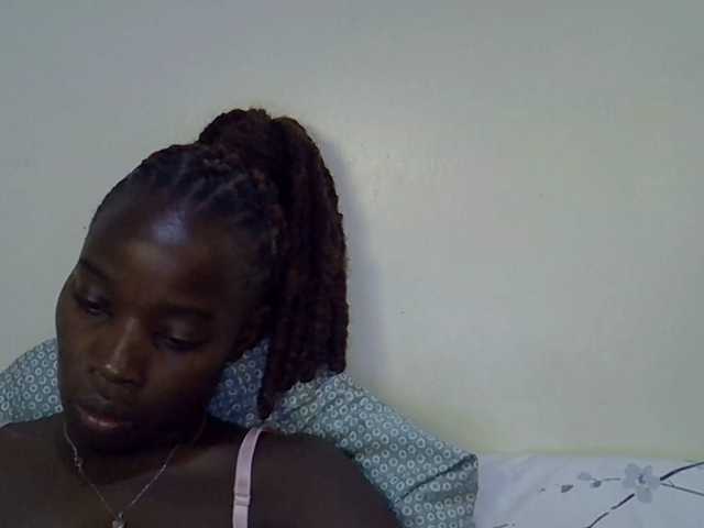 miss-vibes live cam on BongaCams