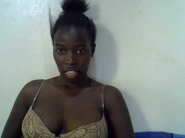 miss-vibes live cam on BongaCams