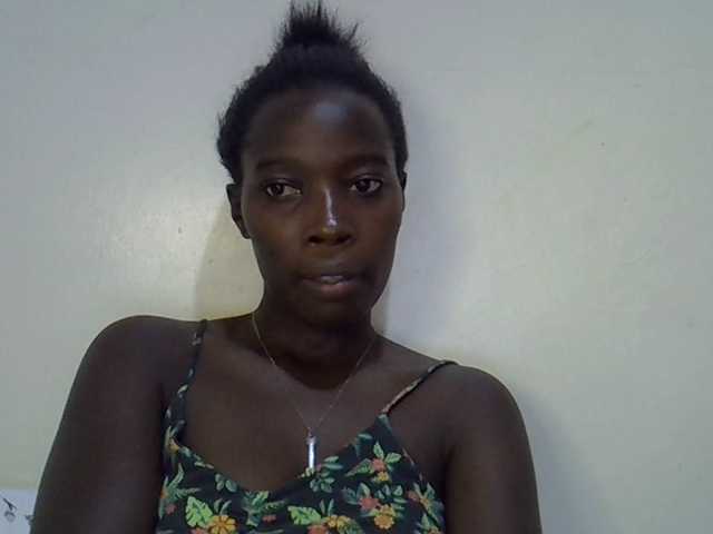 miss-vibes live cam on BongaCams