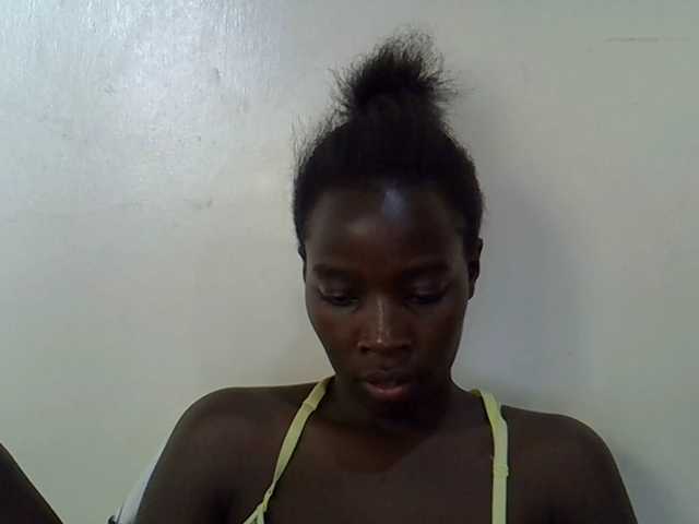 miss-vibes live cam on BongaCams