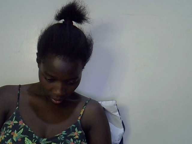 miss-vibes live cam on BongaCams