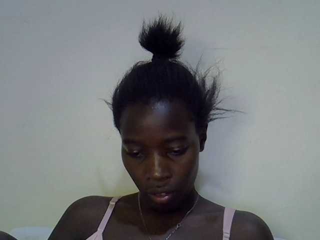 miss-vibes live cam on BongaCams