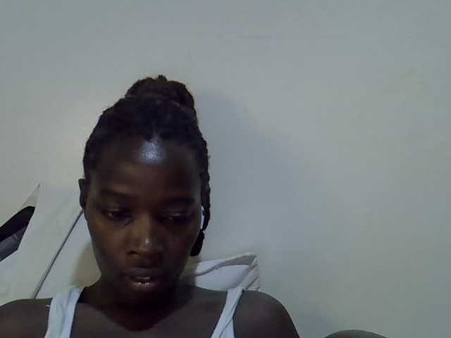 miss-vibes live cam on BongaCams