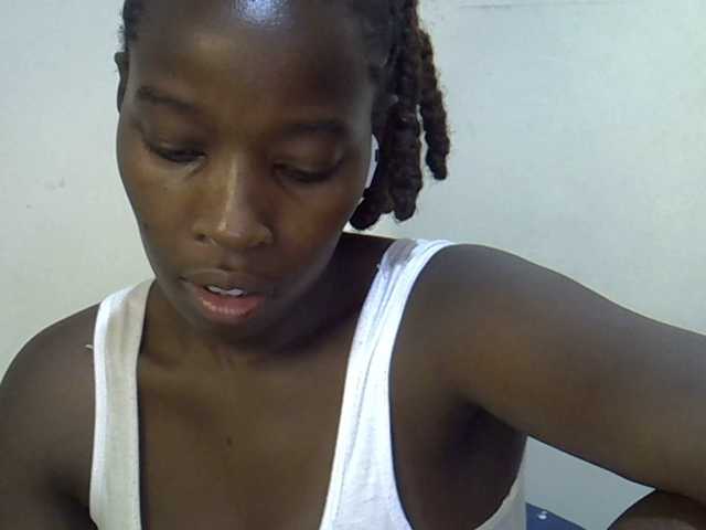 miss-vibes live cam on BongaCams