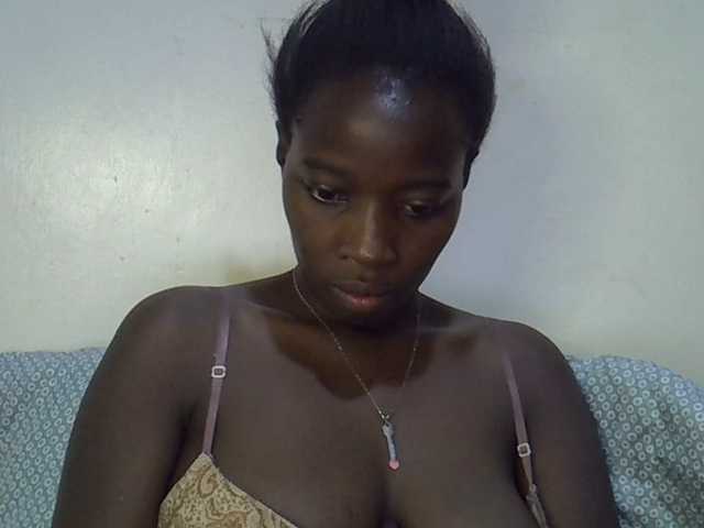miss-vibes live cam on BongaCams