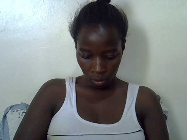 miss-vibes live cam on BongaCams