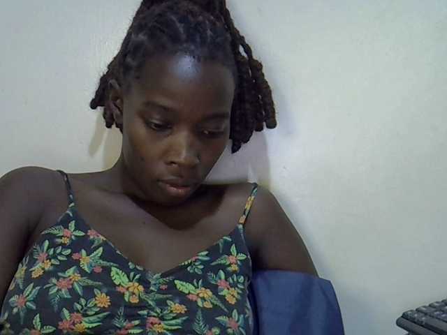miss-vibes live cam on BongaCams