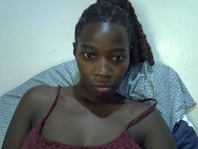 miss-vibes live cam on BongaCams