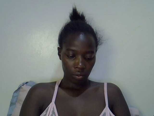 miss-vibes live cam on BongaCams