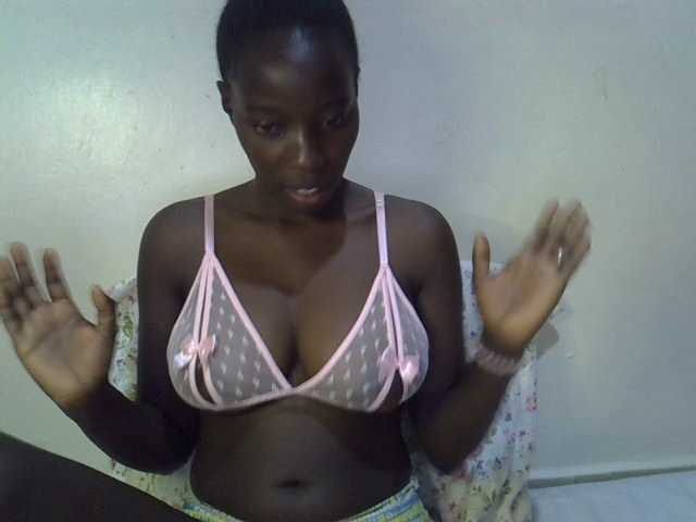miss-vibes live cam on BongaCams