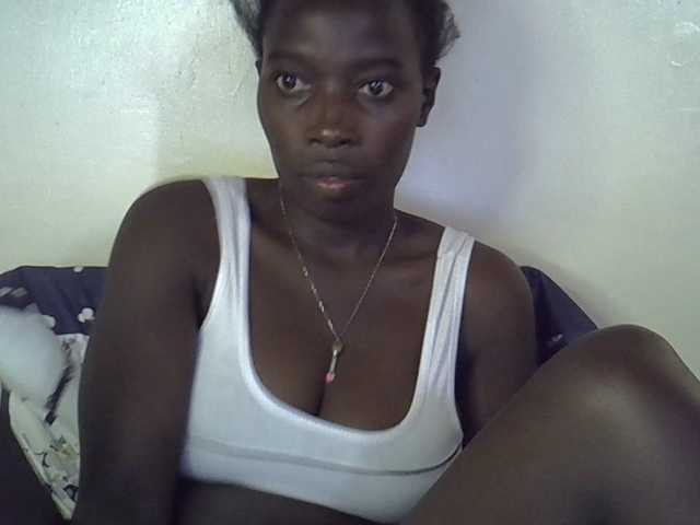 miss-vibes live cam on BongaCams