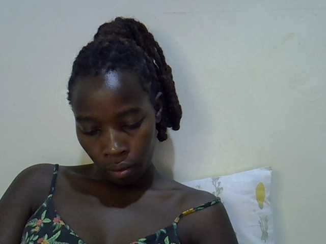 miss-vibes, live now on BongaCams
