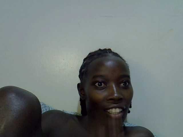 miss-vibes live cam on BongaCams