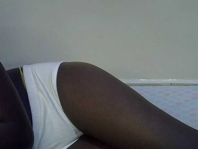 miss-vibes live cam on BongaCams