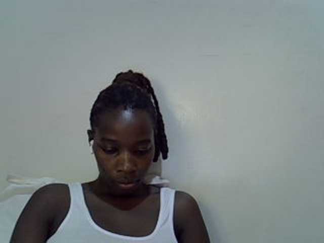 miss-vibes live cam on BongaCams