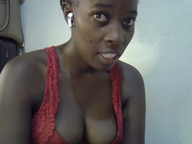 miss-vibes live cam on BongaCams