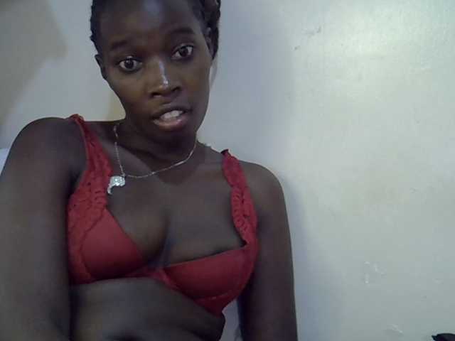 miss-vibes live cam on BongaCams