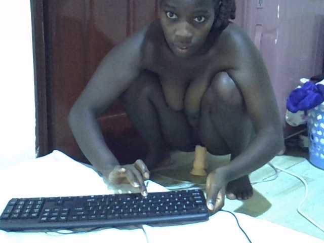 miss-vibes live cam on BongaCams