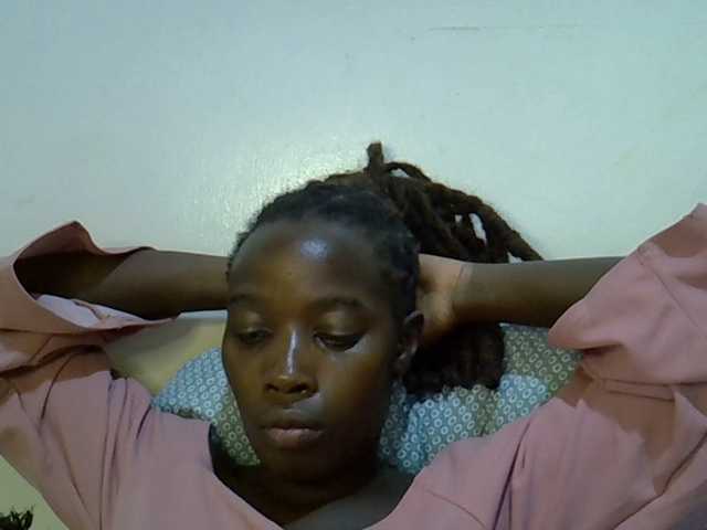 miss-vibes live cam on BongaCams
