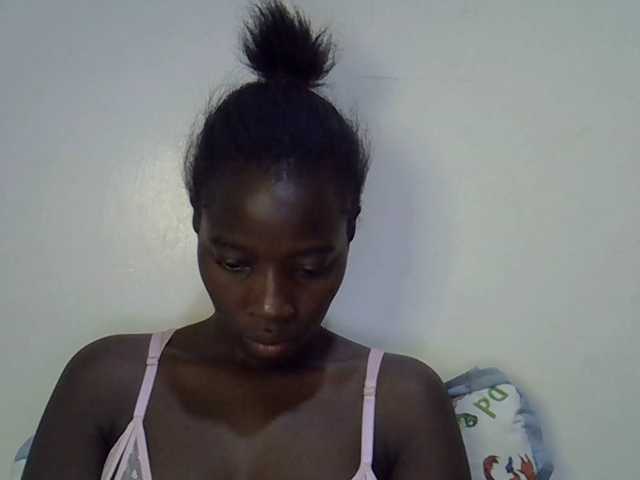 miss-vibes live cam on BongaCams