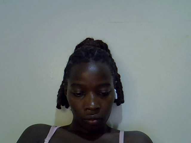 miss-vibes live cam on BongaCams