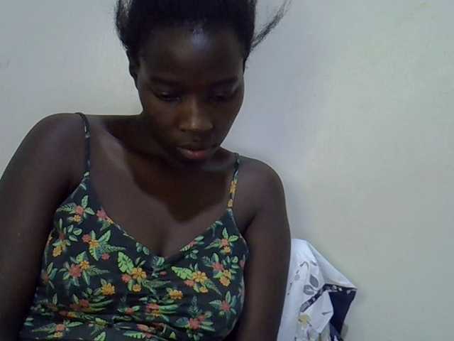 miss-vibes live cam on BongaCams