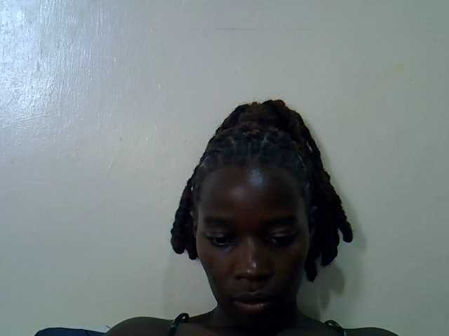 miss-vibes live cam on BongaCams