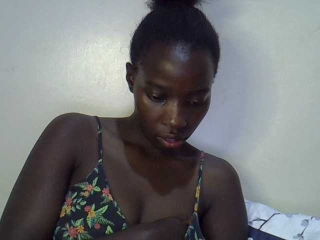 miss-vibes live cam on BongaCams