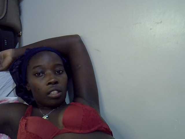 miss-vibes live cam on BongaCams