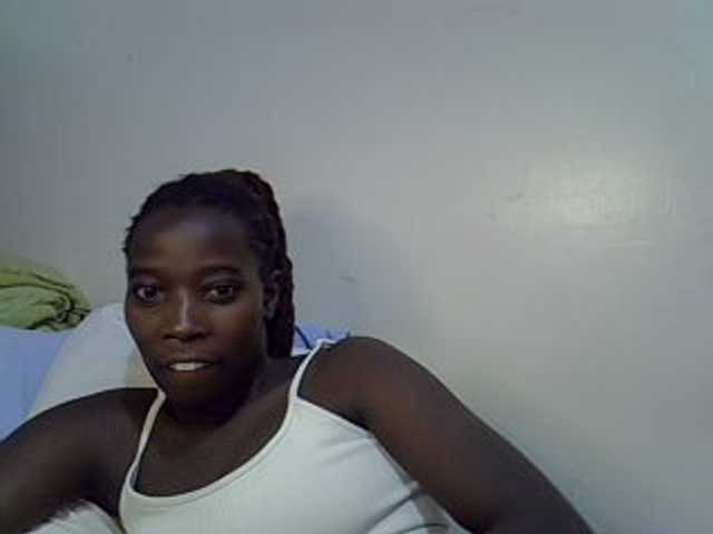 miss-vibes live cam on BongaCams