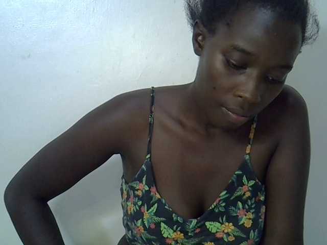 miss-vibes live cam on BongaCams