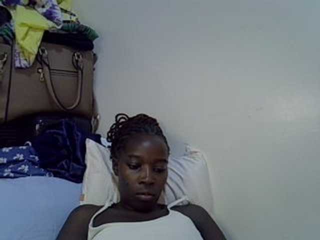 miss-vibes live cam on BongaCams