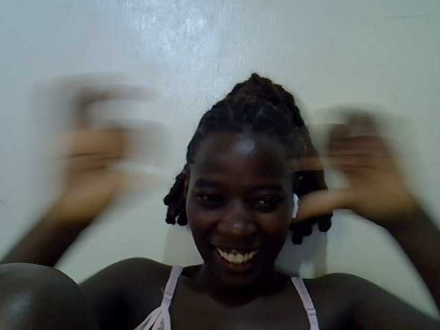miss-vibes live cam on BongaCams