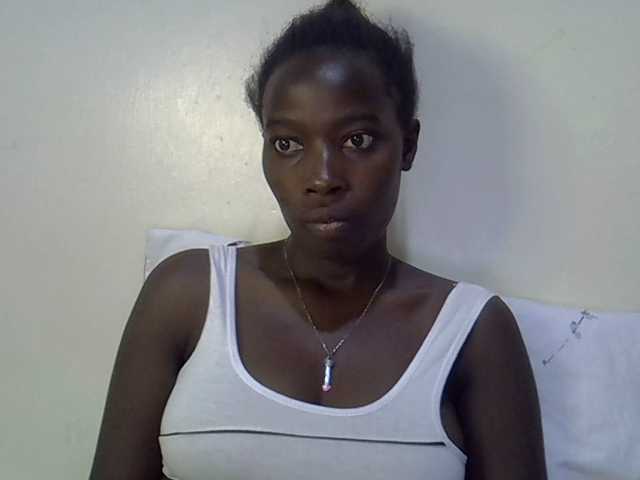 miss-vibes live cam on BongaCams