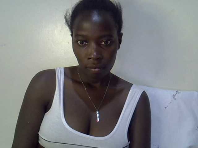 miss-vibes live cam on BongaCams
