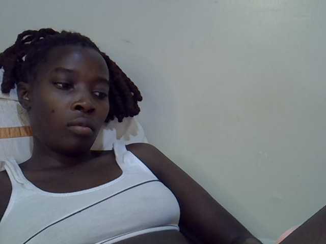 miss-vibes live cam on BongaCams
