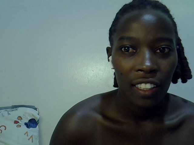 miss-vibes live cam on BongaCams