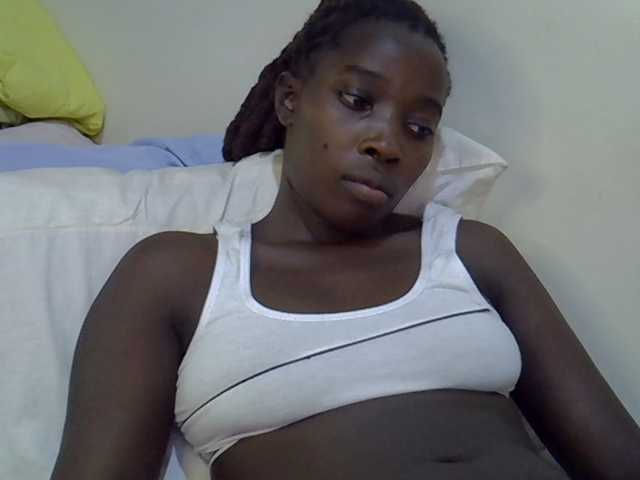 miss-vibes live cam on BongaCams