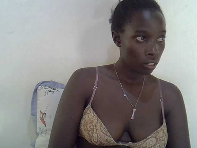 miss-vibes live cam on BongaCams
