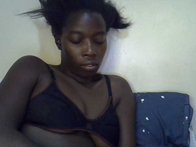 miss-vibes live cam on BongaCams